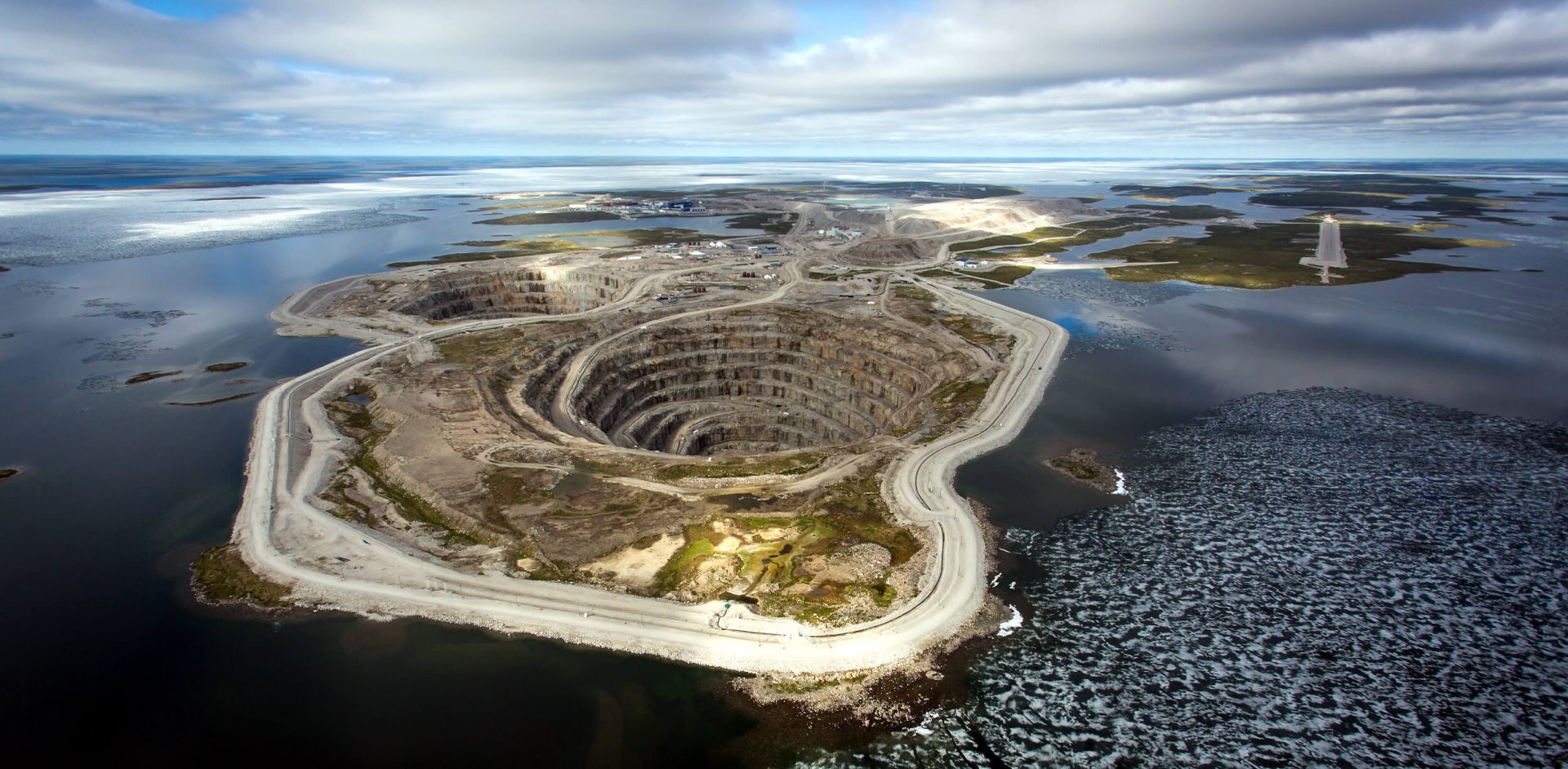 discover the environmental, social, and economic impacts of diamond mining. learn how diamond extraction affects local communities and ecosystems, and explore sustainable alternatives in the industry.