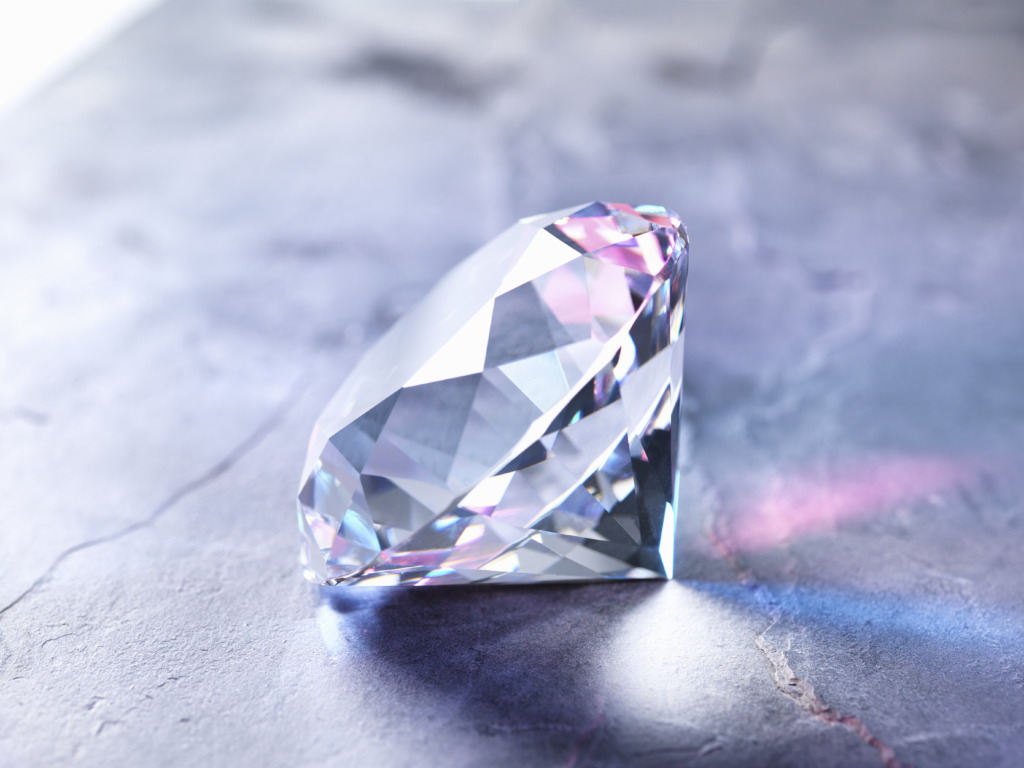 discover the captivating world of diamond uniqueness. learn what makes each diamond truly one-of-a-kind, from rare characteristics to expert grading, and choose the perfect gem that reflects your individuality.