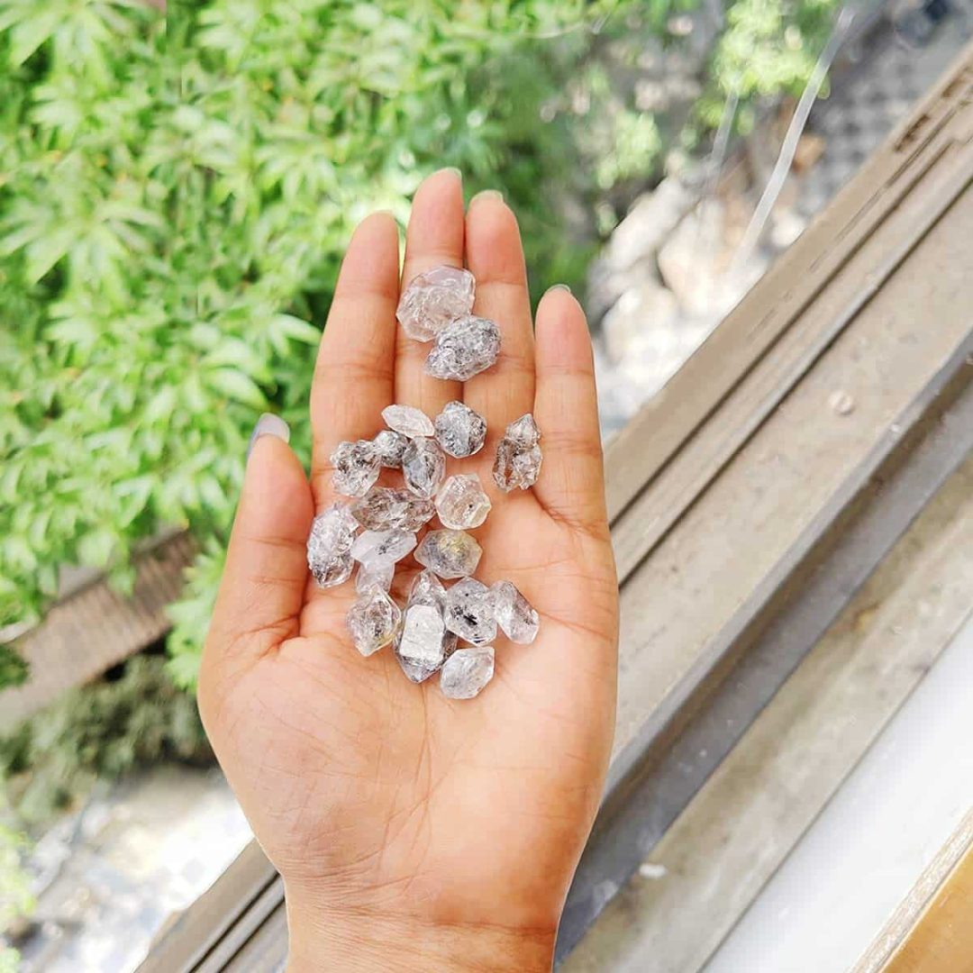 discover affordable elegance with our selection of second-hand diamonds. shop pre-owned diamond jewelry, certified and quality-checked, for timeless beauty at unbeatable prices.