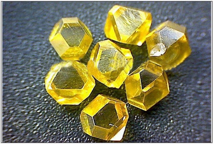 discover the future of synthetic diamonds: innovations, market trends, and their impact on industries such as jewelry, technology, and sustainability.
